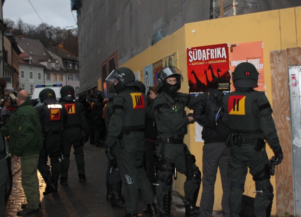 festnahmen_ander_wand