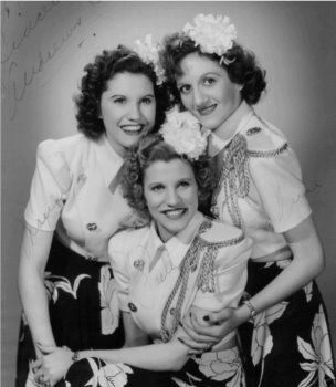 the_andrews_sisters